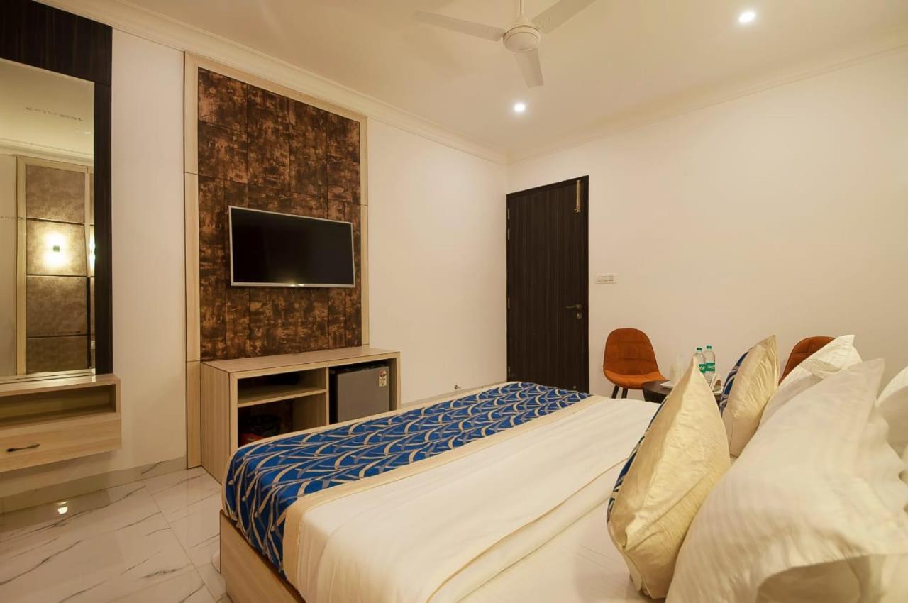 Hotel Almora Near Delhi Airport New Delhi Exterior photo